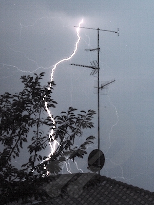 fulmine colpisce antenna a Varese